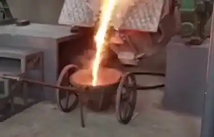 铝壳炉提炼贵金属出炉现场